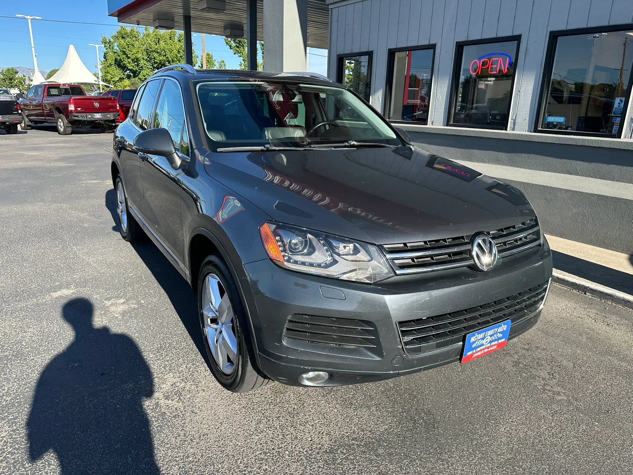 Used 2014 Volkswagen Touareg TDI AWD/4WD image 33