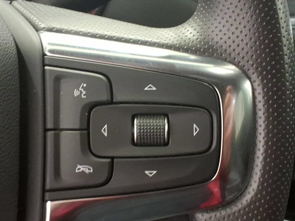 Used 2025 Chevrolet Blazer LT AWD/4WD image 23