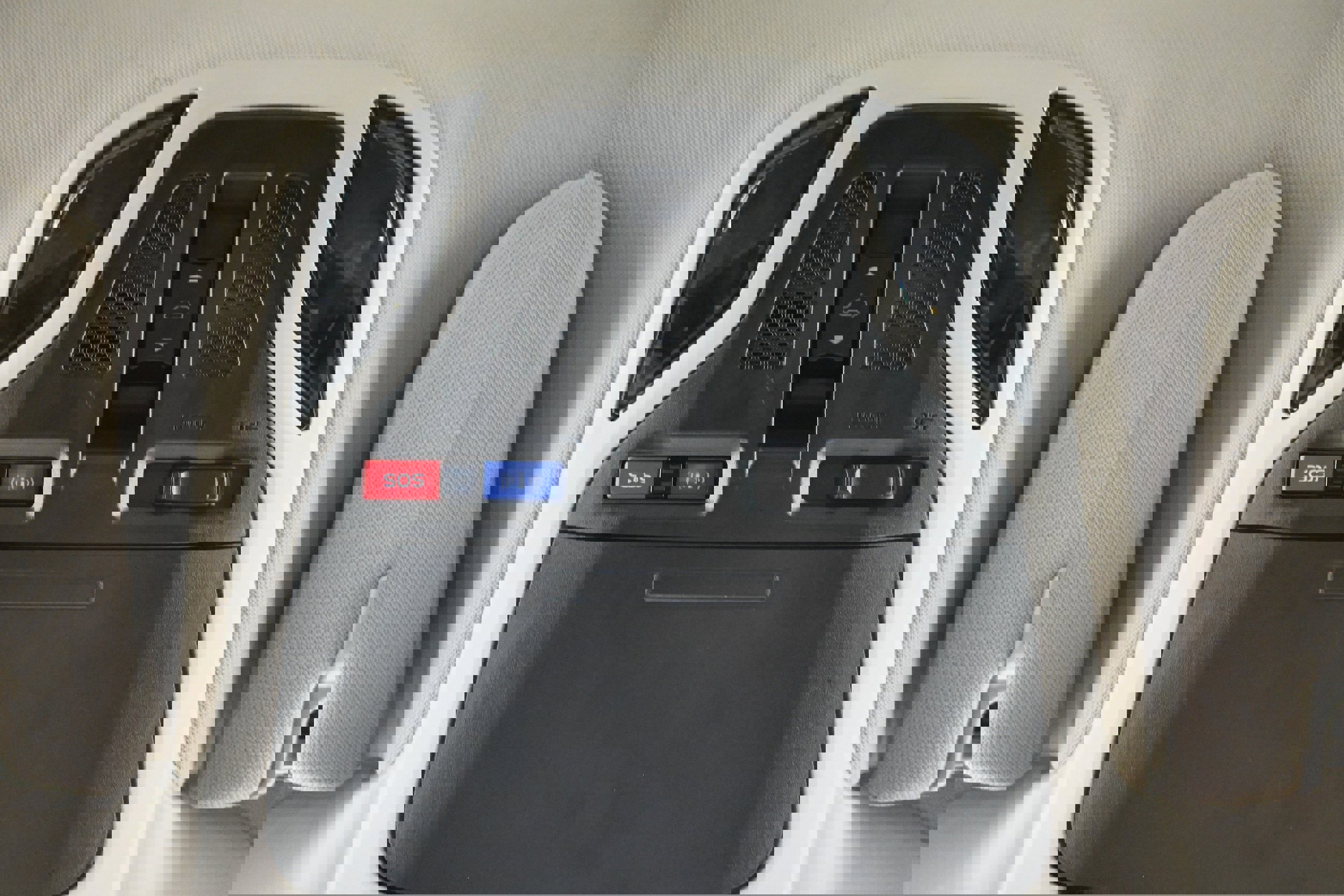 Used 2020 Subaru Outback Premium image 17