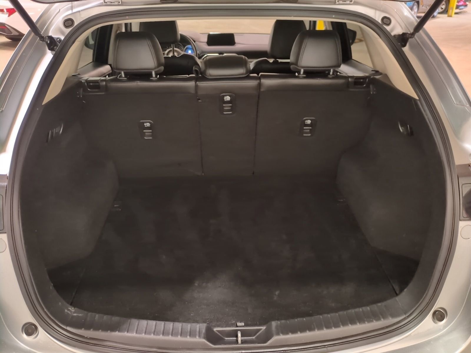 Used 2020 MAZDA CX-5 Touring image 13