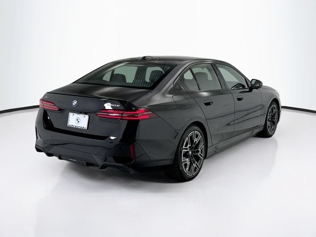 New 2027 BMW 550e xDrive AWD/4WD image 5