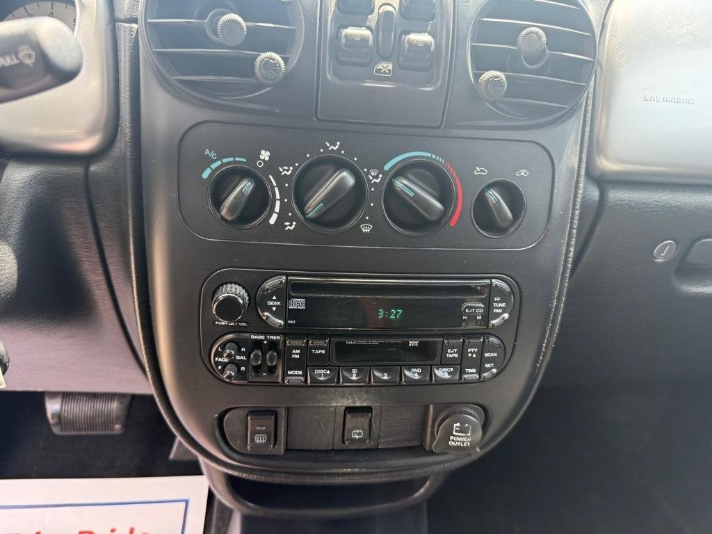 Used 2005 Chrysler PT Cruiser Limited FWD image 12