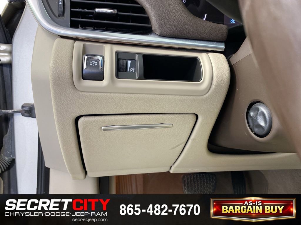 Used 2013 Cadillac XTS Luxury w/ Driver Awareness Package FWD image 14