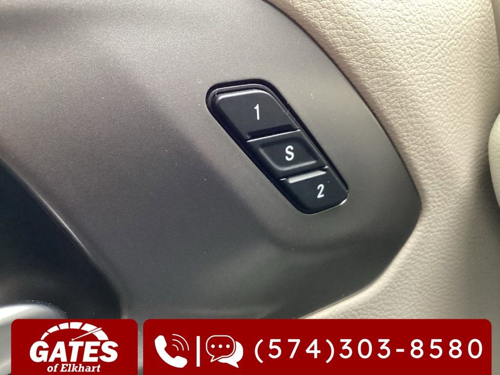 Used 2023 Chrysler Pacifica Touring-L FWD image 26