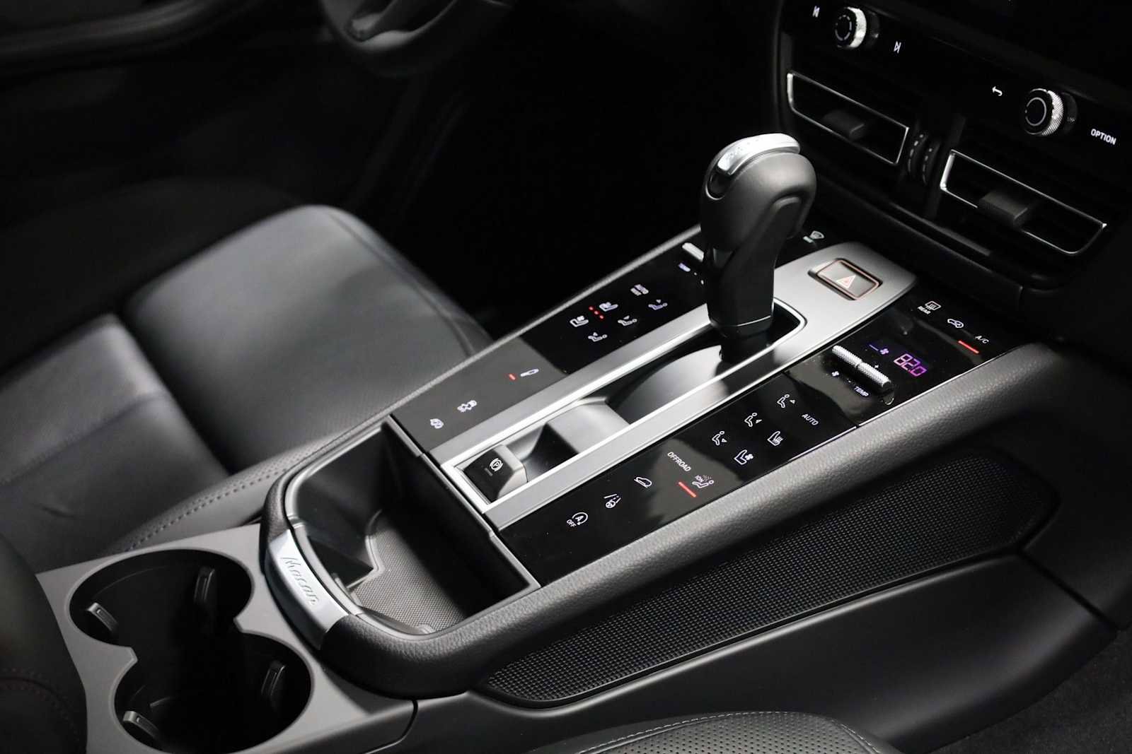 New 2026 Porsche Macan S image 21