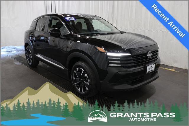 Used 2025 Nissan Kicks SV