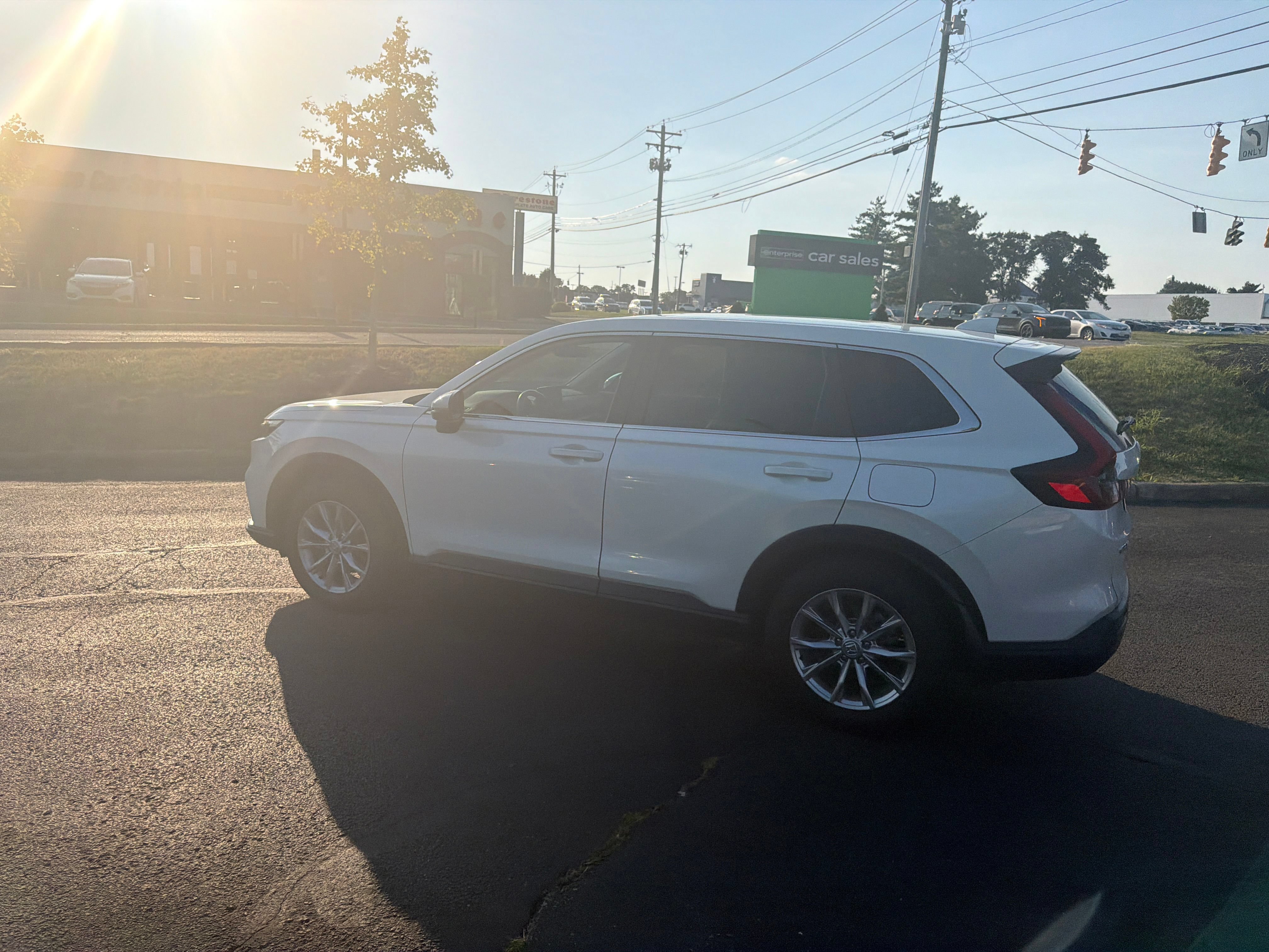 Used 2024 Honda CR-V EX-L image 9