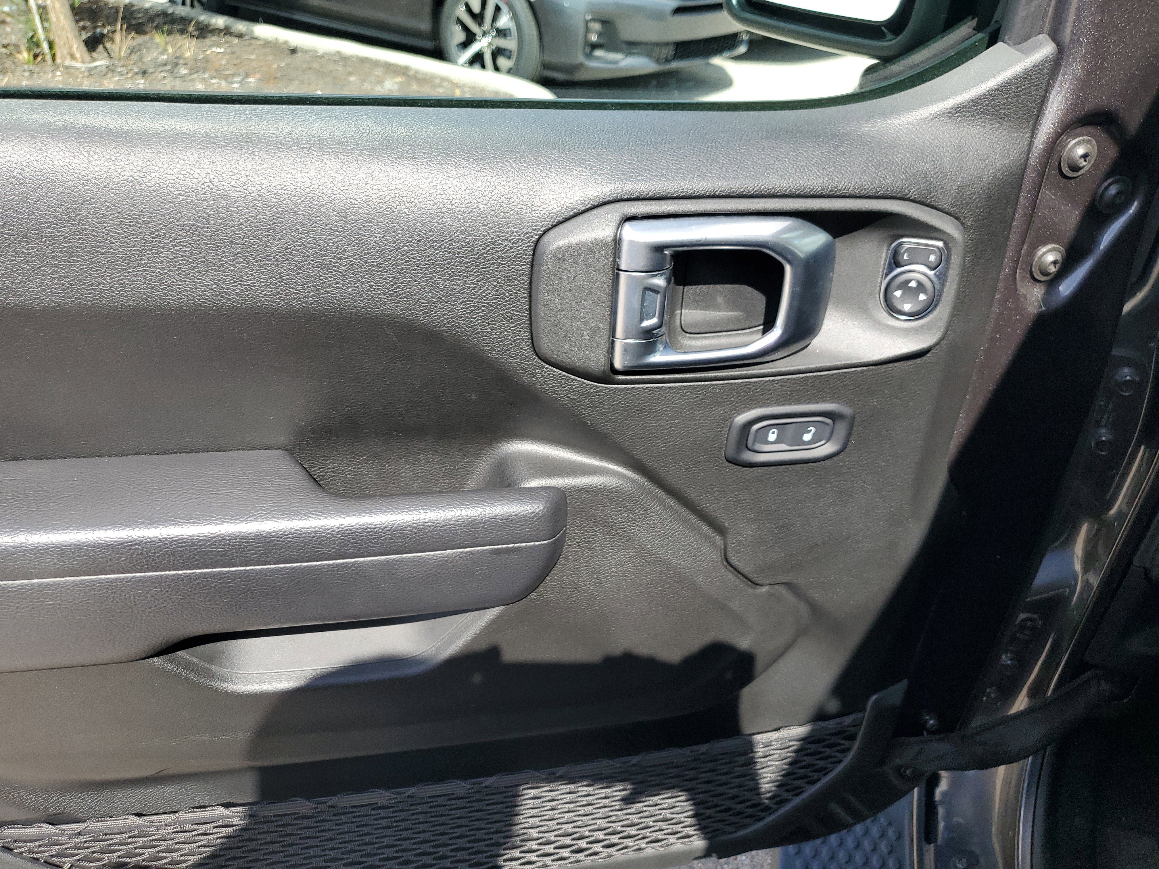 Used 2022 Jeep Wrangler Sport S image 16