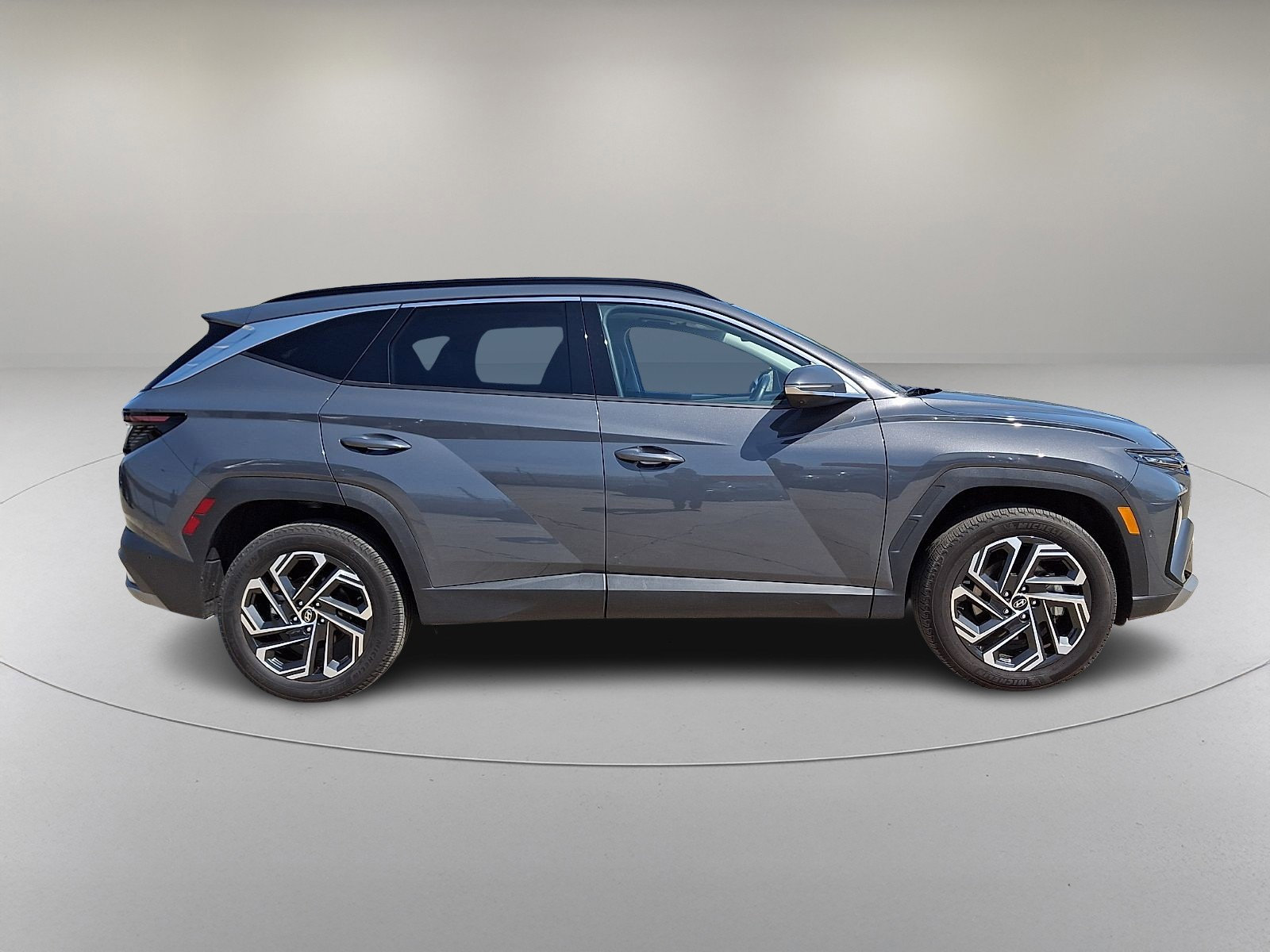 Certified 2025 Hyundai Tucson Limited image 12