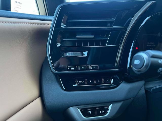 Used 2024 Lexus RX 350 Premium w/ Accessory Package AWD/4WD image 21