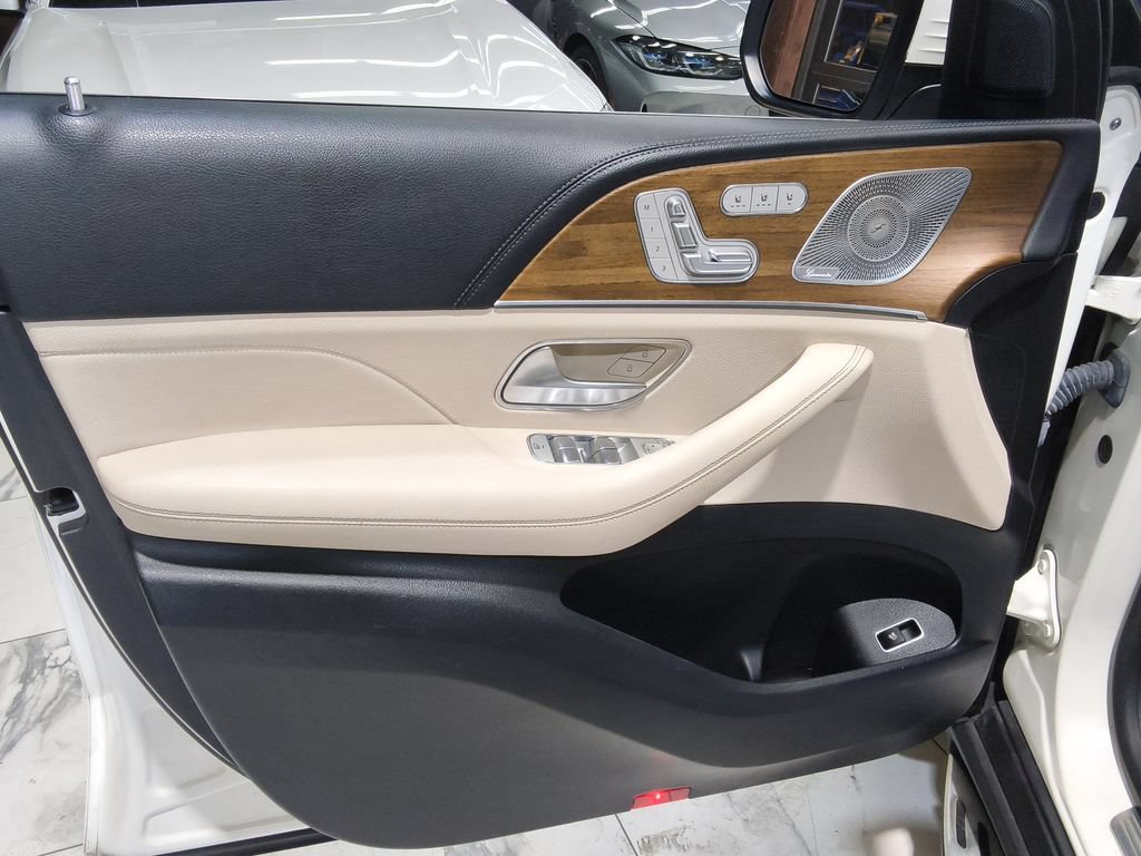 Used 2021 Mercedes-Benz GLE 350 4MATIC w/ AMG Line Exterior image 9