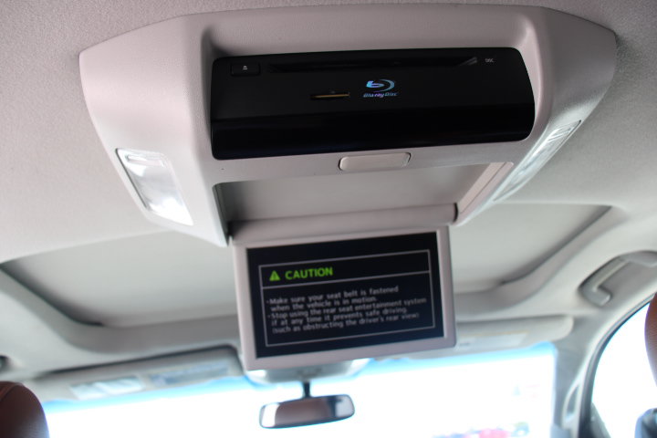 Used 2017 Toyota Sequoia Platinum RWD image 17