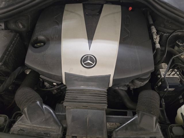 Used 2013 Mercedes-Benz GL 320 BlueTEC 4MATIC image 12