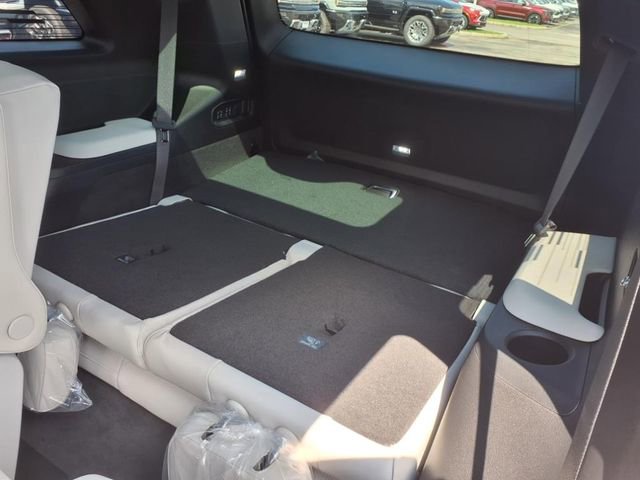 New 2026 Cadillac Vistiq Luxury image 33