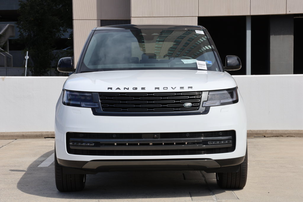 New 2026 Land Rover Range Rover Long Wheelbase SE AWD/4WD image 4