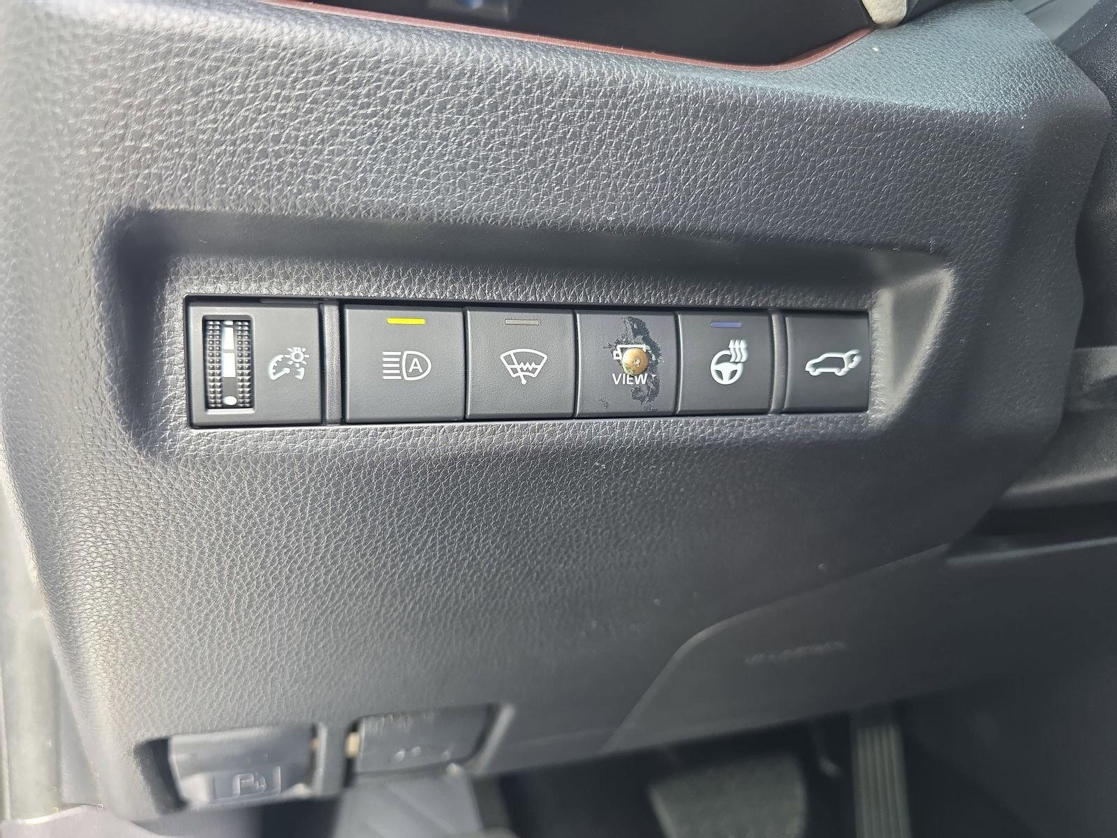 Used 2020 Toyota RAV4 Limited image 26