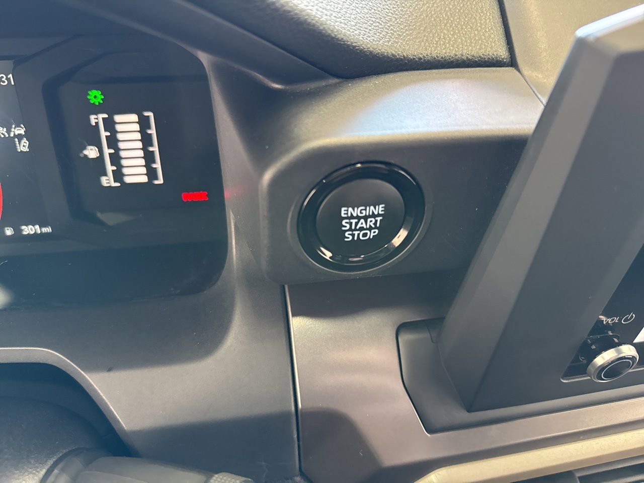 Certified 2024 Toyota Tacoma SR5 w/ SR5 Upgrade Package image 22