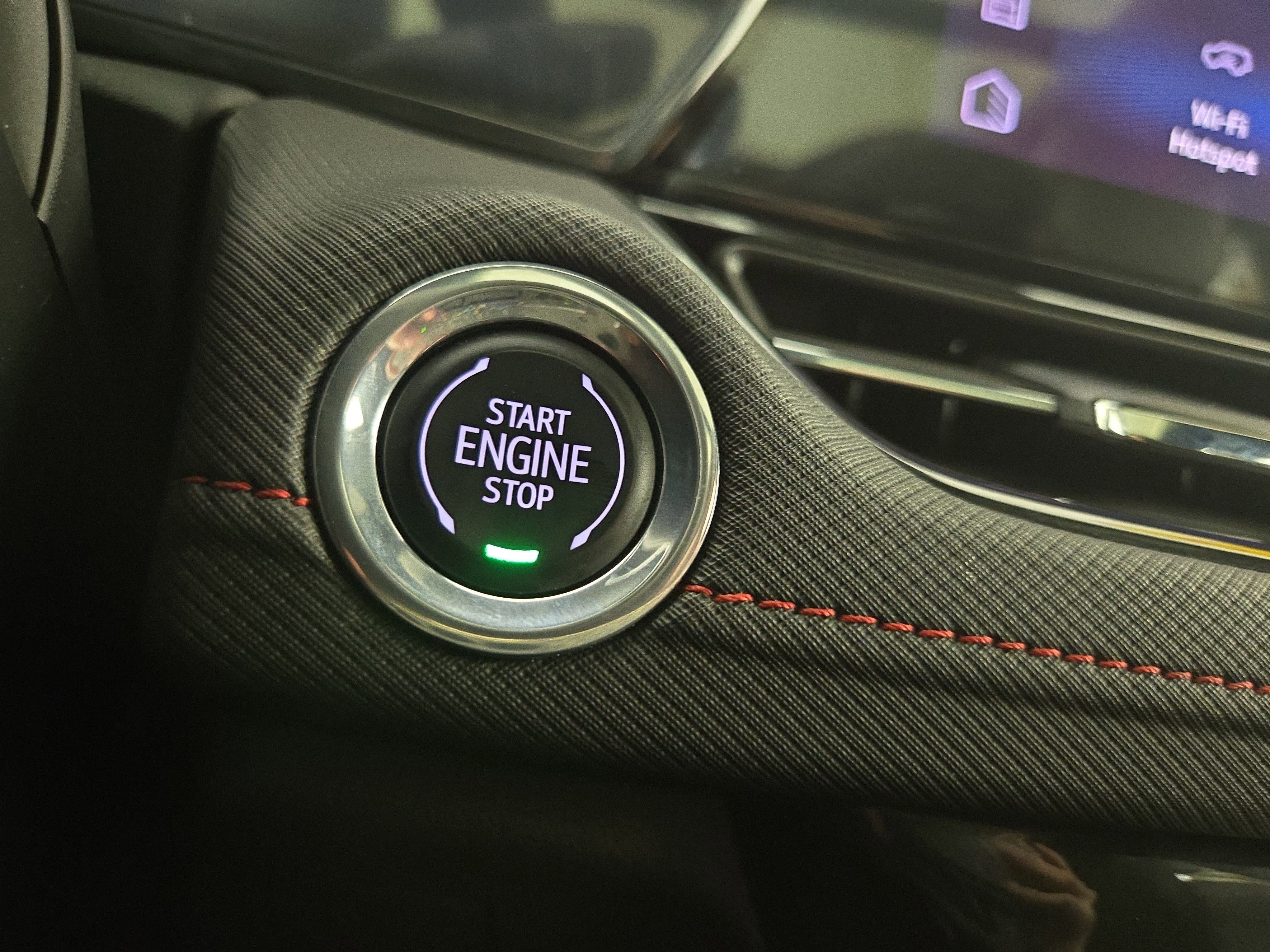 Certified 2025 Chevrolet TrailBlazer RS w/ Convenience Package image 26