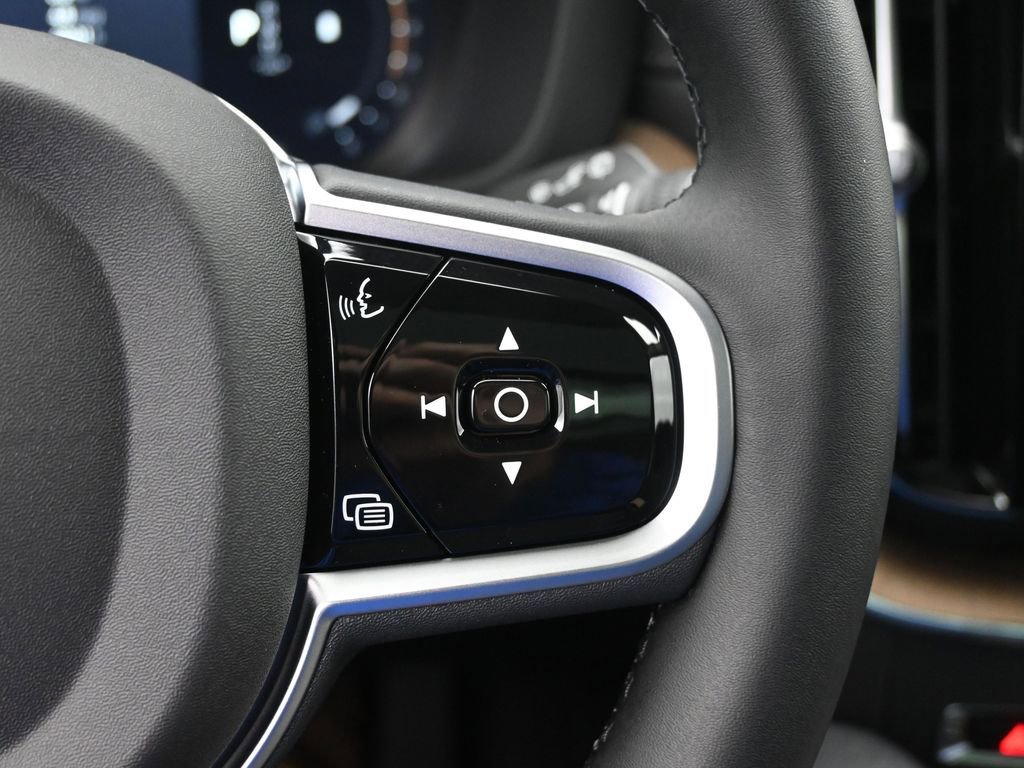 New 2026 Volvo XC60 B5 Ultra w/ Protection Package Premier image 10