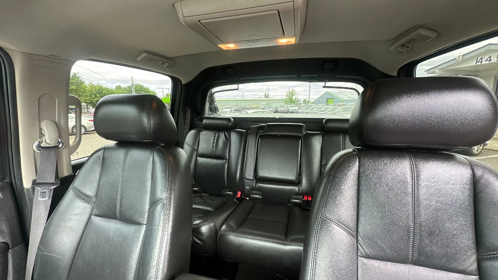 Used 2011 Chevrolet Avalanche LT w/ Luxury Package image 9