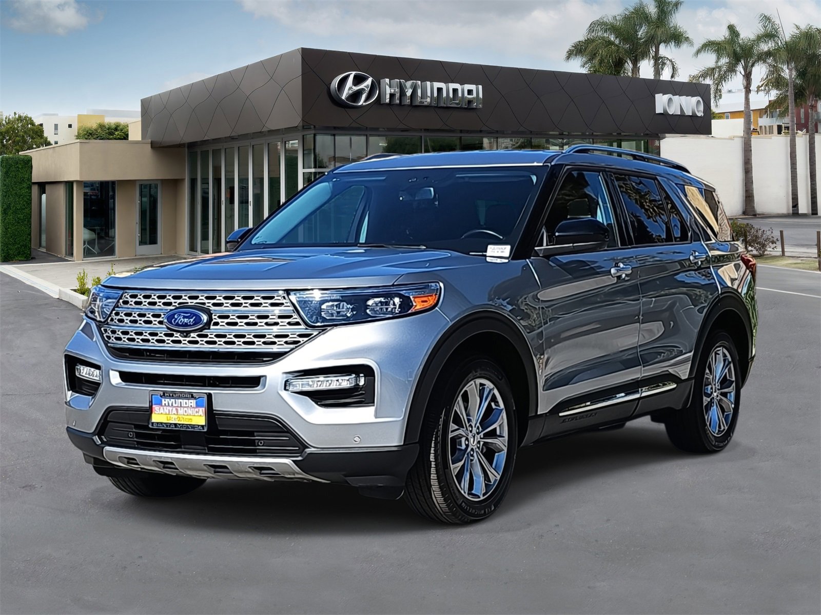 Used 2023 Ford Explorer Limited image 7