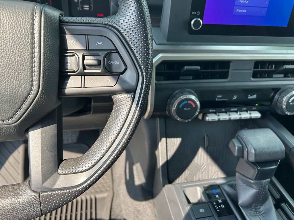 Used 2025 Toyota Tacoma SR5 AWD/4WD image 22