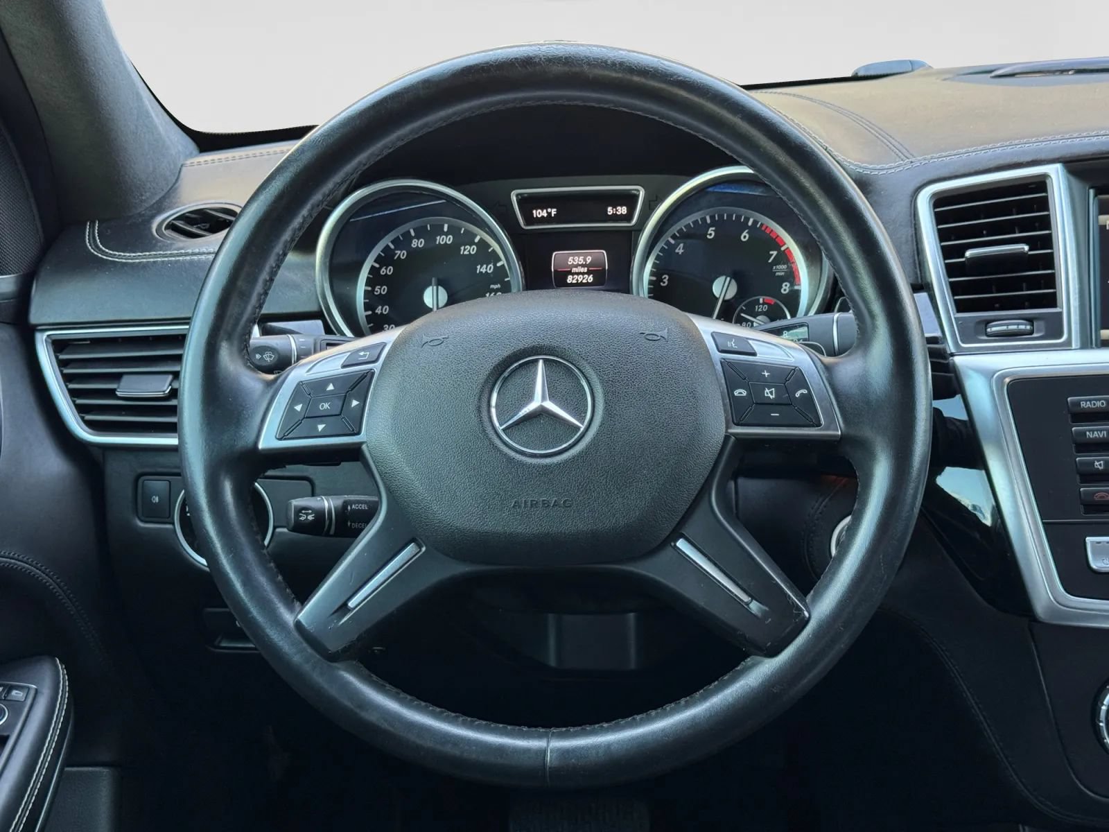 Used 2016 Mercedes-Benz GL 550 4MATIC image 27