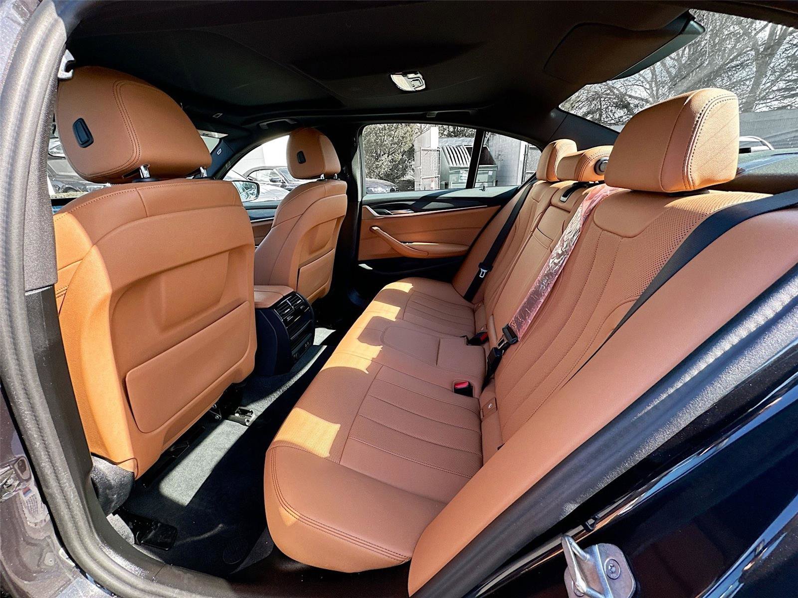 Used 2023 BMW 530i xDrive w/ M Sport Package image 25