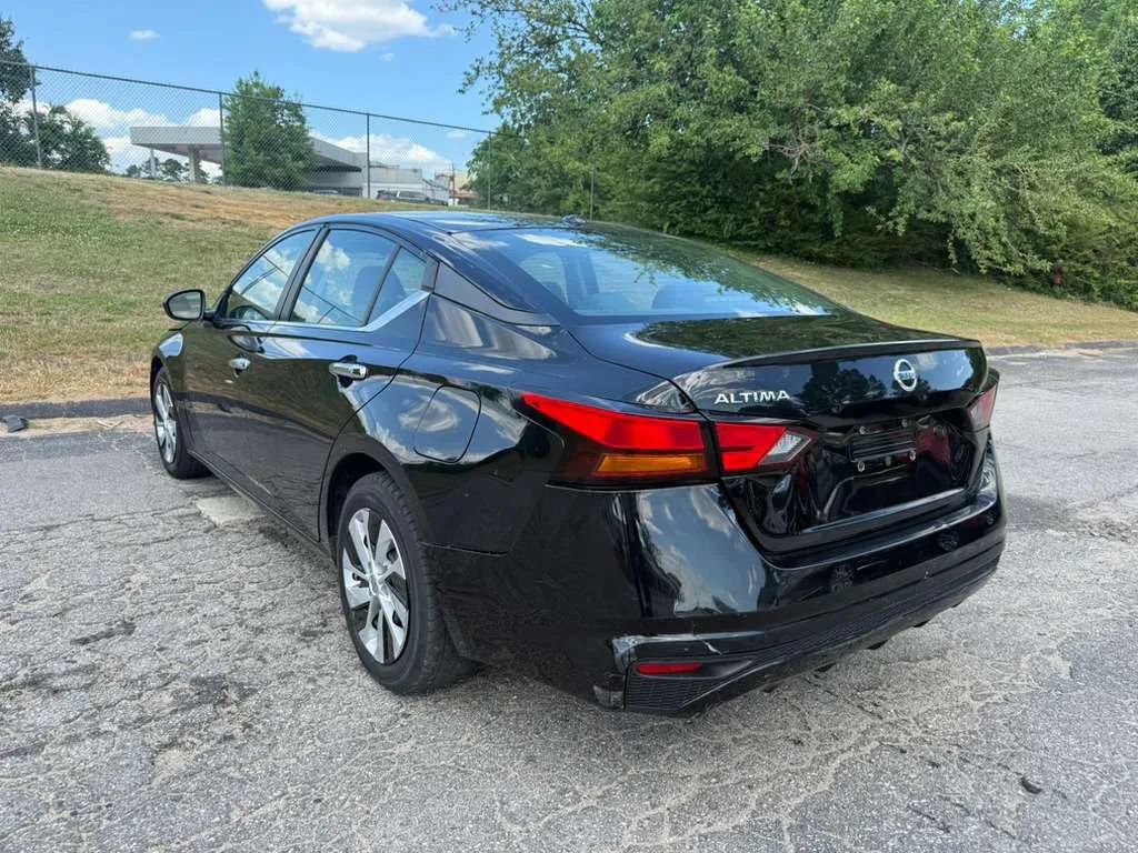 Used 2019 Nissan Altima 2.5 S FWD image 4