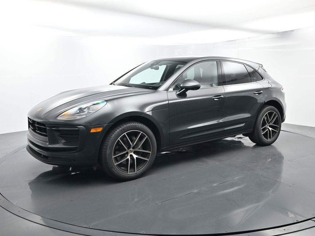 Certified 2023 Porsche Macan AWD/4WD image 1