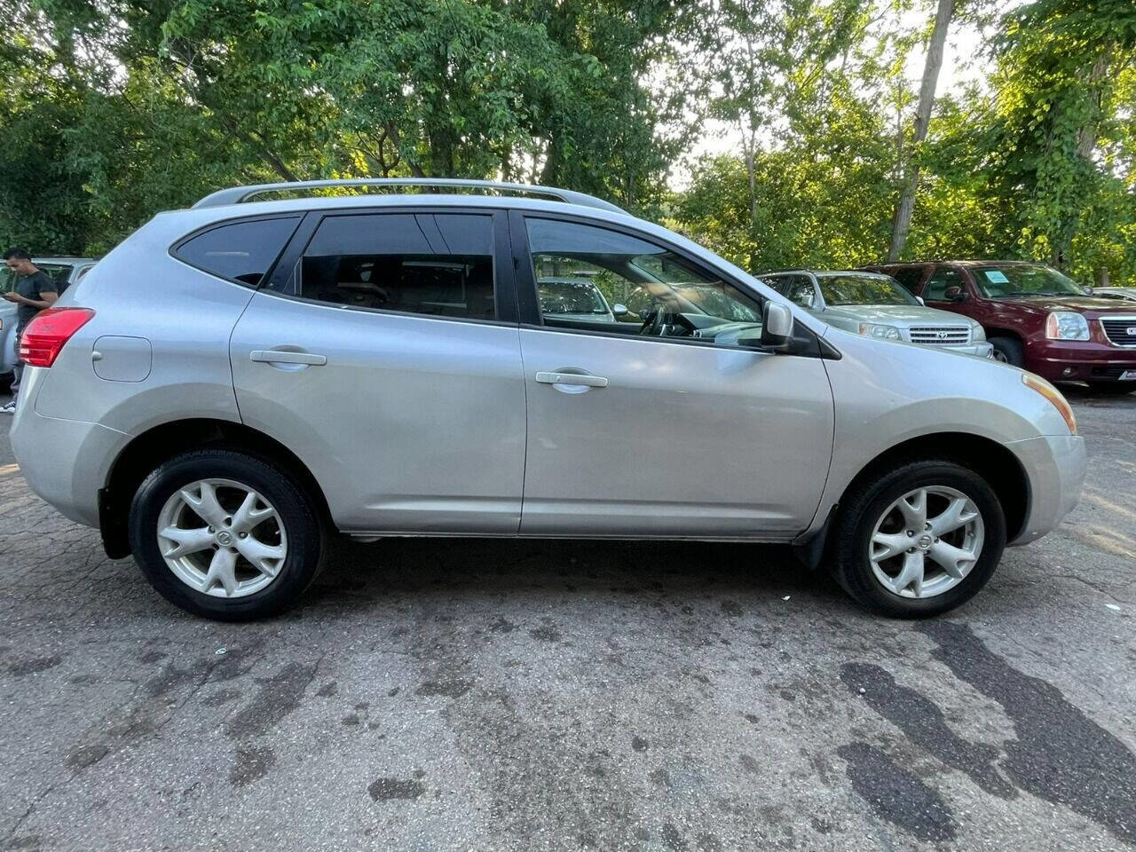 Used 2008 Nissan Rogue SL w/ Premium Pkg image 3