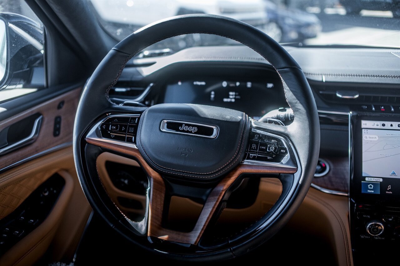 Used 2025 Jeep Grand Cherokee L Summit image 18
