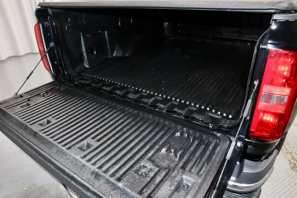 Used 2019 Chevrolet Colorado W/T RWD image 15