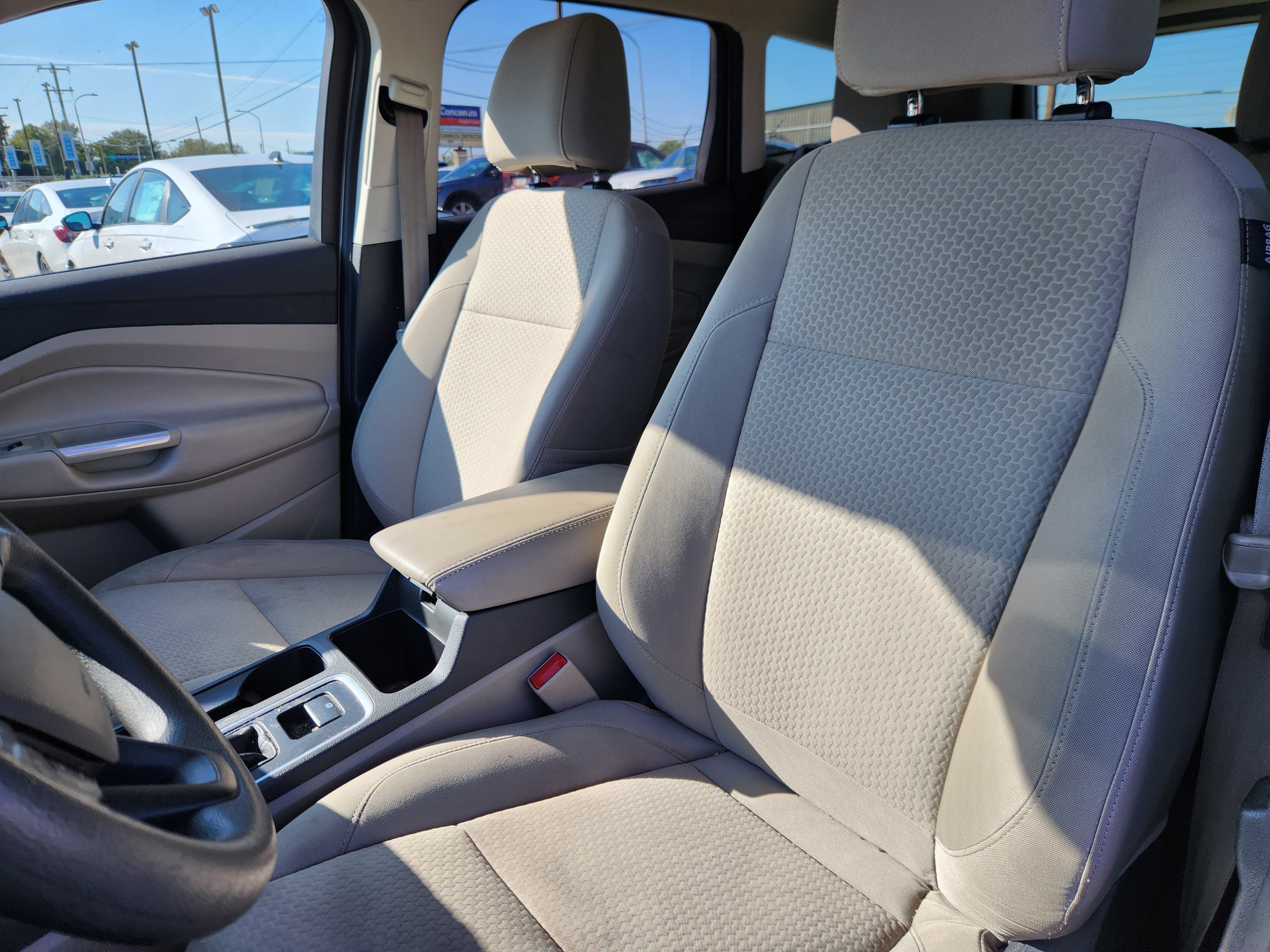 Used 2017 Ford Escape SE FWD image 8