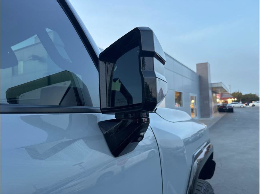 Used 2024 GMC Hummer EV 2X w/ Extreme Off-Road Package image 36