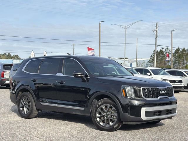 Used 2025 Kia Telluride LX image 2