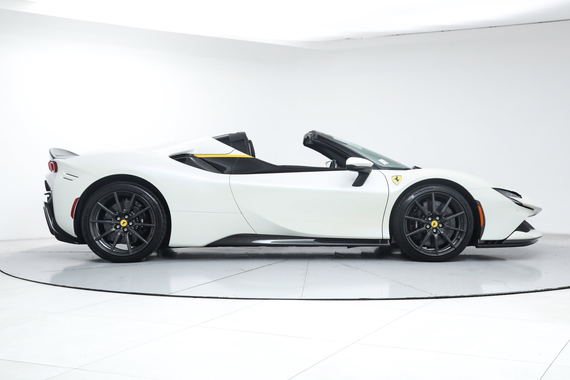 Certified 2024 Ferrari SF90 Spider image 10