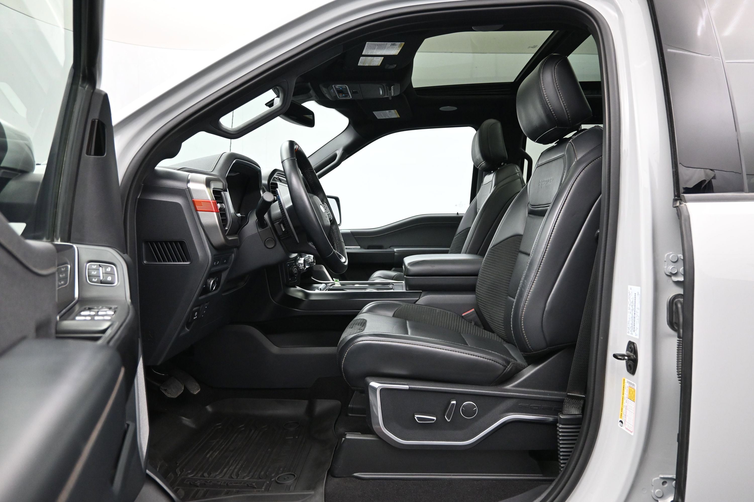 Used 2023 Ford F150 Raptor AWD/4WD image 9