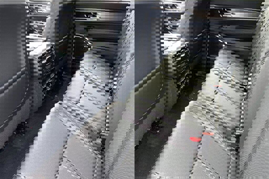 New 2025 Jeep Wagoneer 4WD image 9