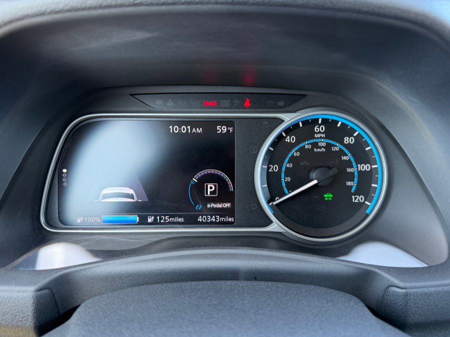 Used 2018 Nissan Leaf SV w/ Protection Package FWD image 13