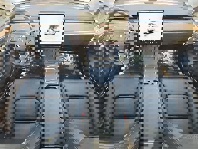 Used 2022 Tesla Model 3 Performance image 15