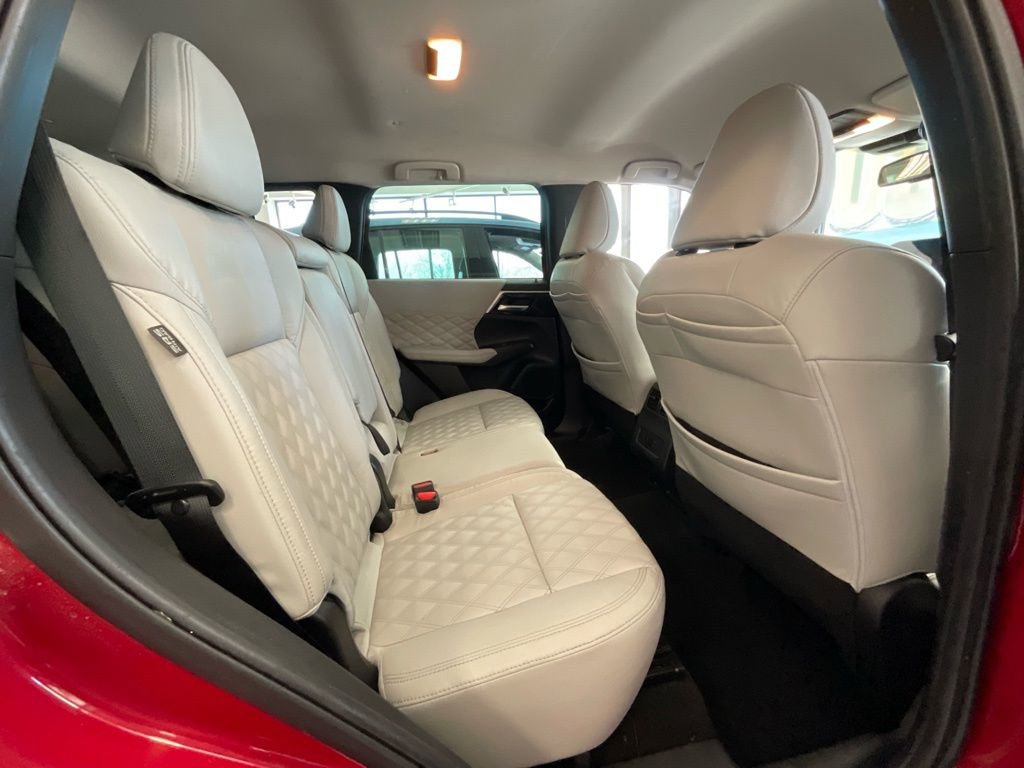 Used 2022 Mitsubishi Outlander SEL image 20