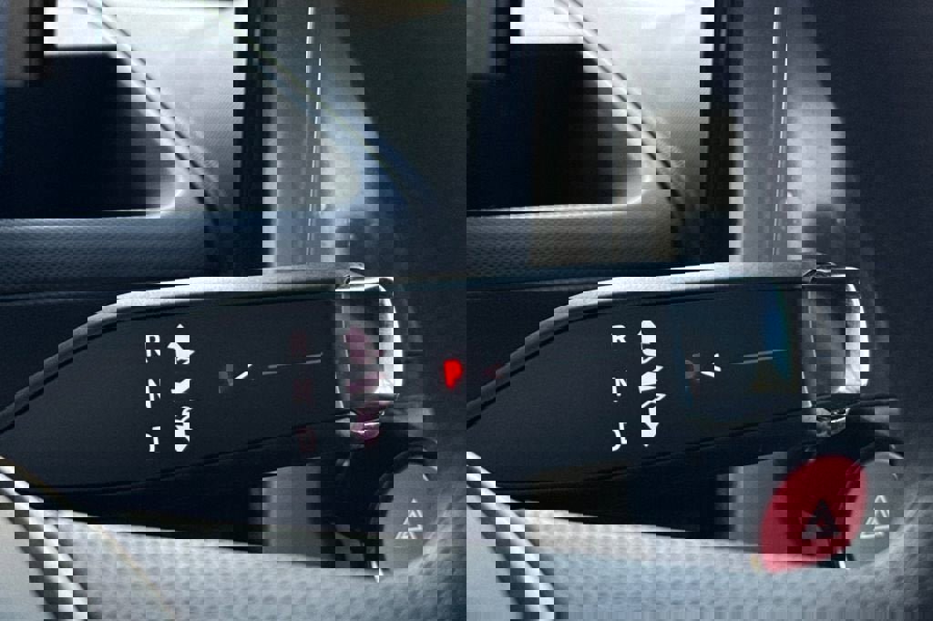 New 2025 Chevrolet Brightdrop 400 w/ Power Door Package image 21