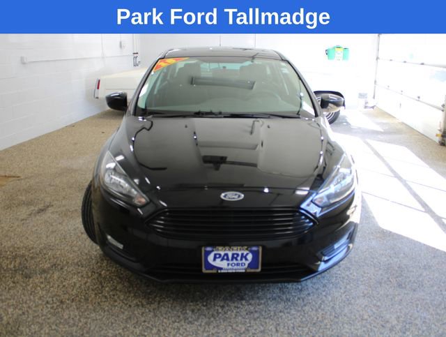 Used 2018 Ford Focus SE w/ SE Appearance Package image 9