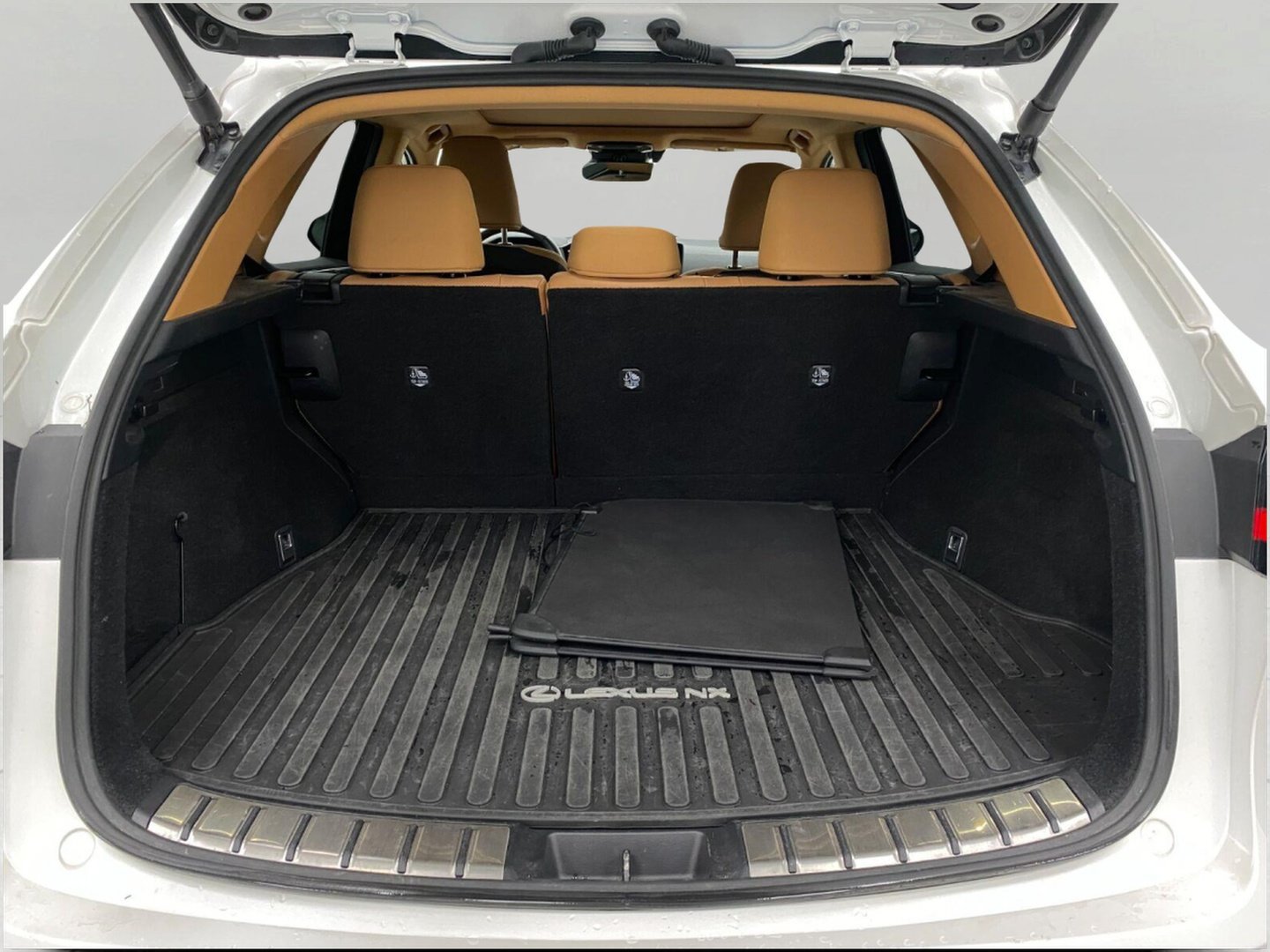 Used 2025 Lexus NX 450h+ AWD w/ Accessory Package (2T) image 5
