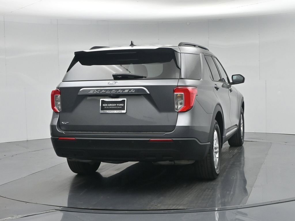 Used 2023 Ford Explorer XLT image 58