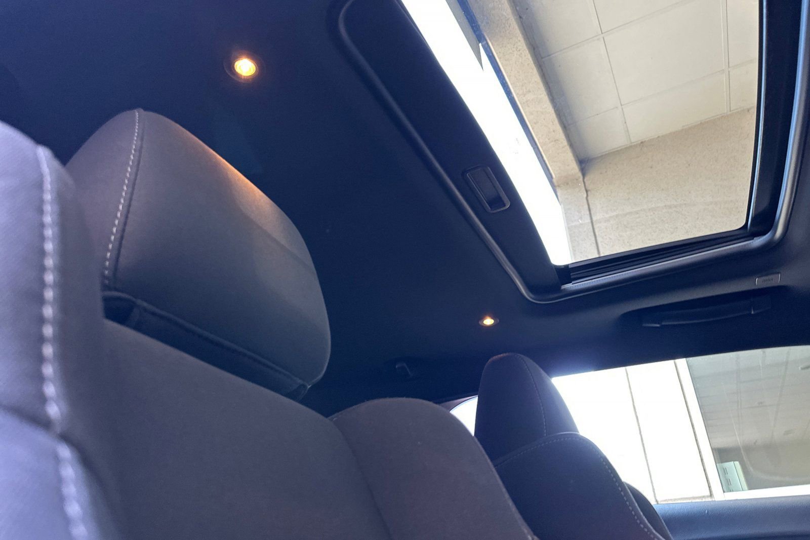 Used 2018 Dodge Challenger R/T RWD image 16