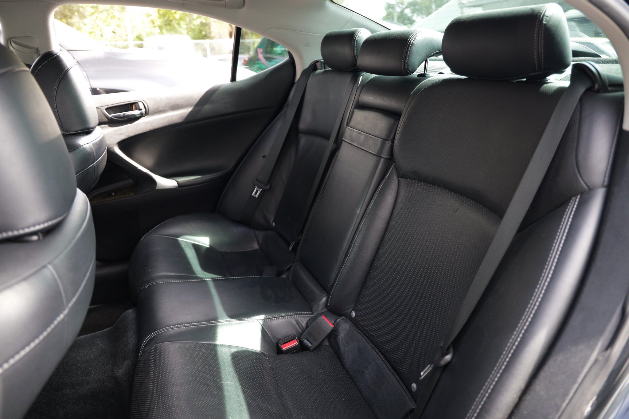Used 2011 Lexus IS 350 w/ Premium Pkg Value Edition RWD image 12