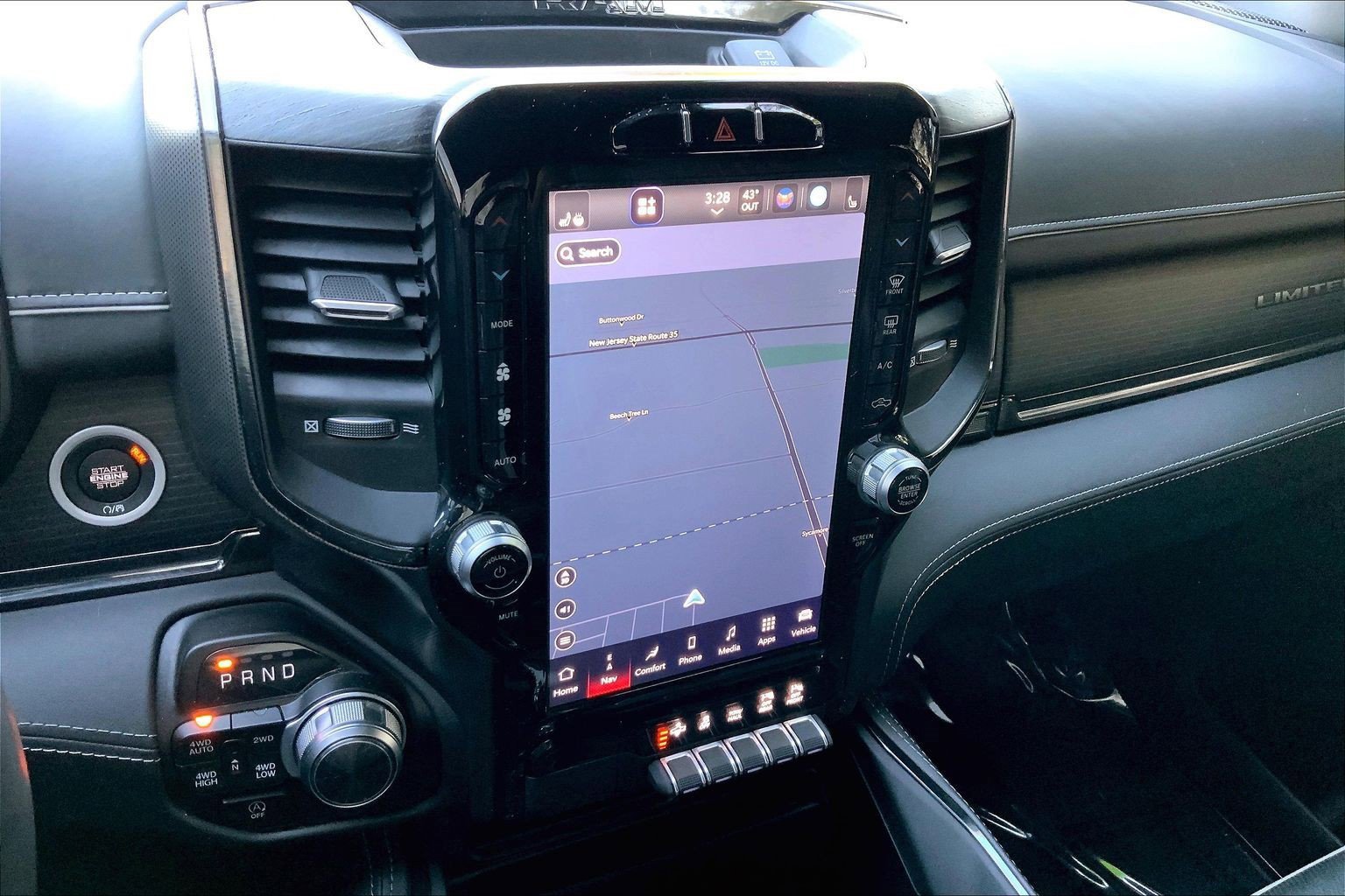 Used 2022 RAM 1500 Limited w/ Body Color Bumper Group image 5