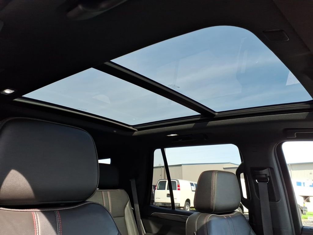 Certified 2022 Chevrolet Tahoe RST w/ Luxury Package AWD/4WD image 7